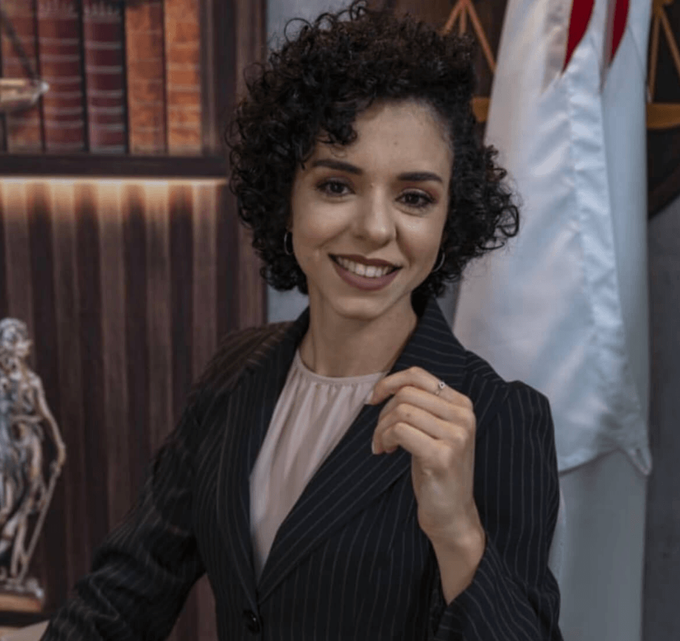 Dra. Bruna Lara | Advogada de Inventário e Regularização de Imóveis em Contagem